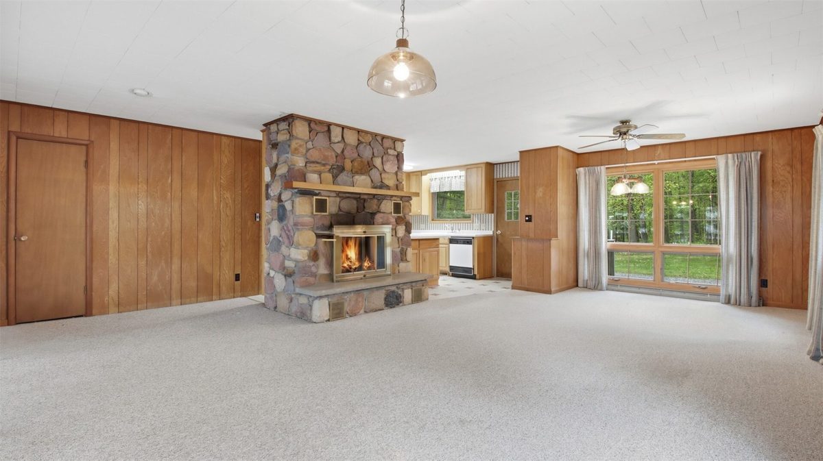 6092N West Shore Lane, Stone Lake, WI