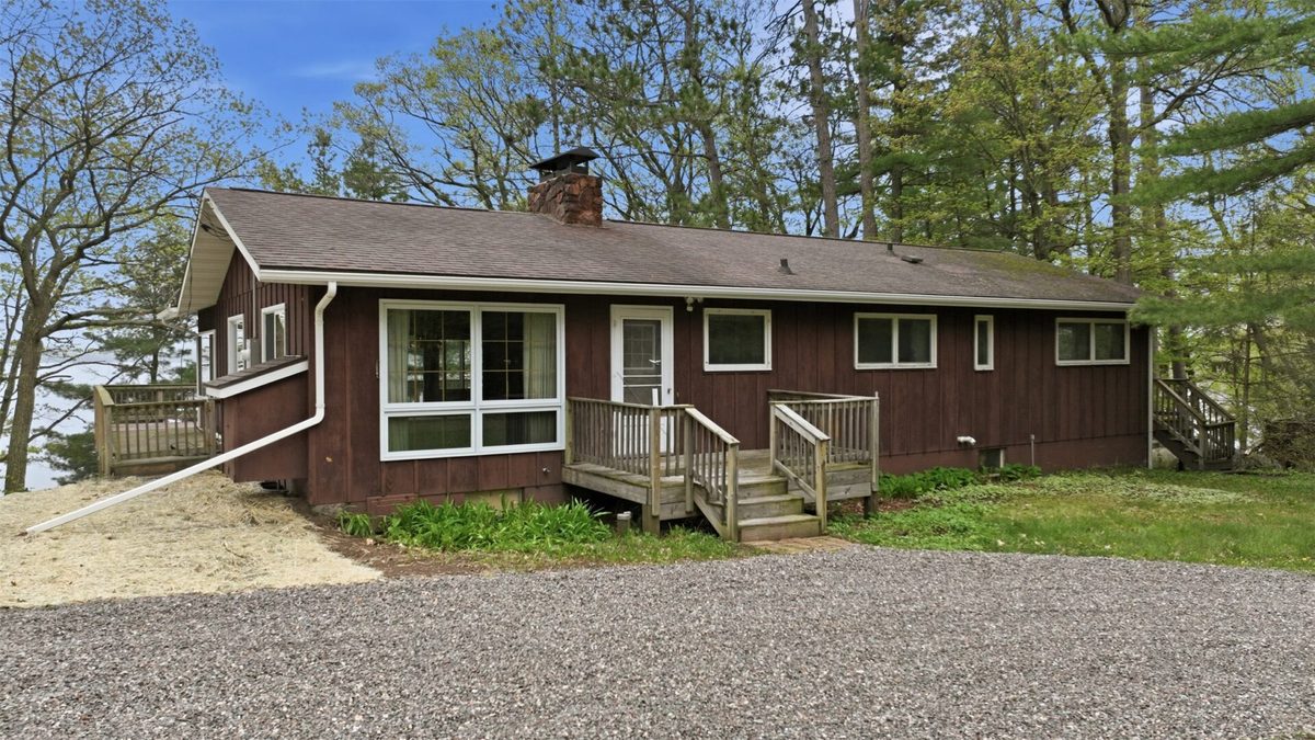6092N West Shore Lane, Stone Lake, WI