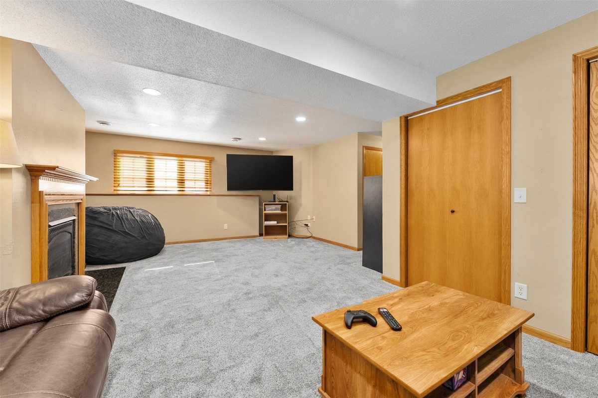 221 La Mans Lane, Eau Claire WI 54703 - Residential house for sale - MLS #1604868 - image28