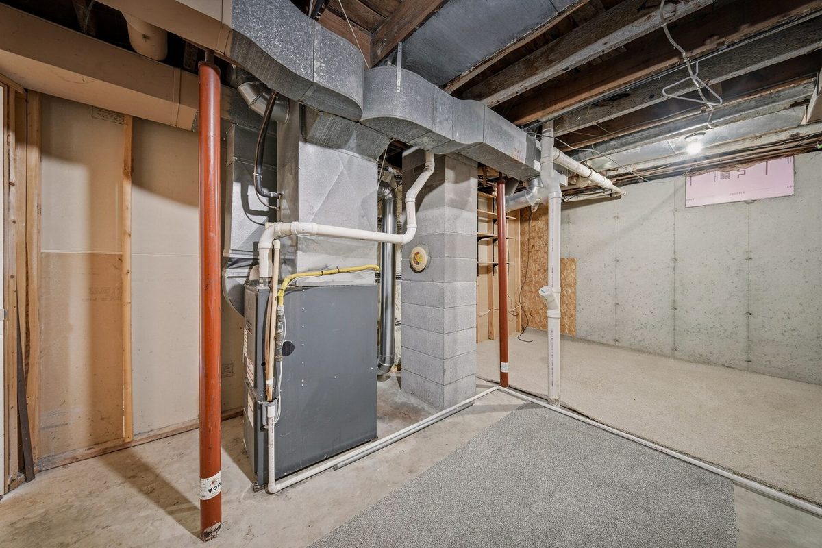 2446 Marquette Street, Eau Claire WI 54703 - Residential house for sale - MLS #1603006 - image35
