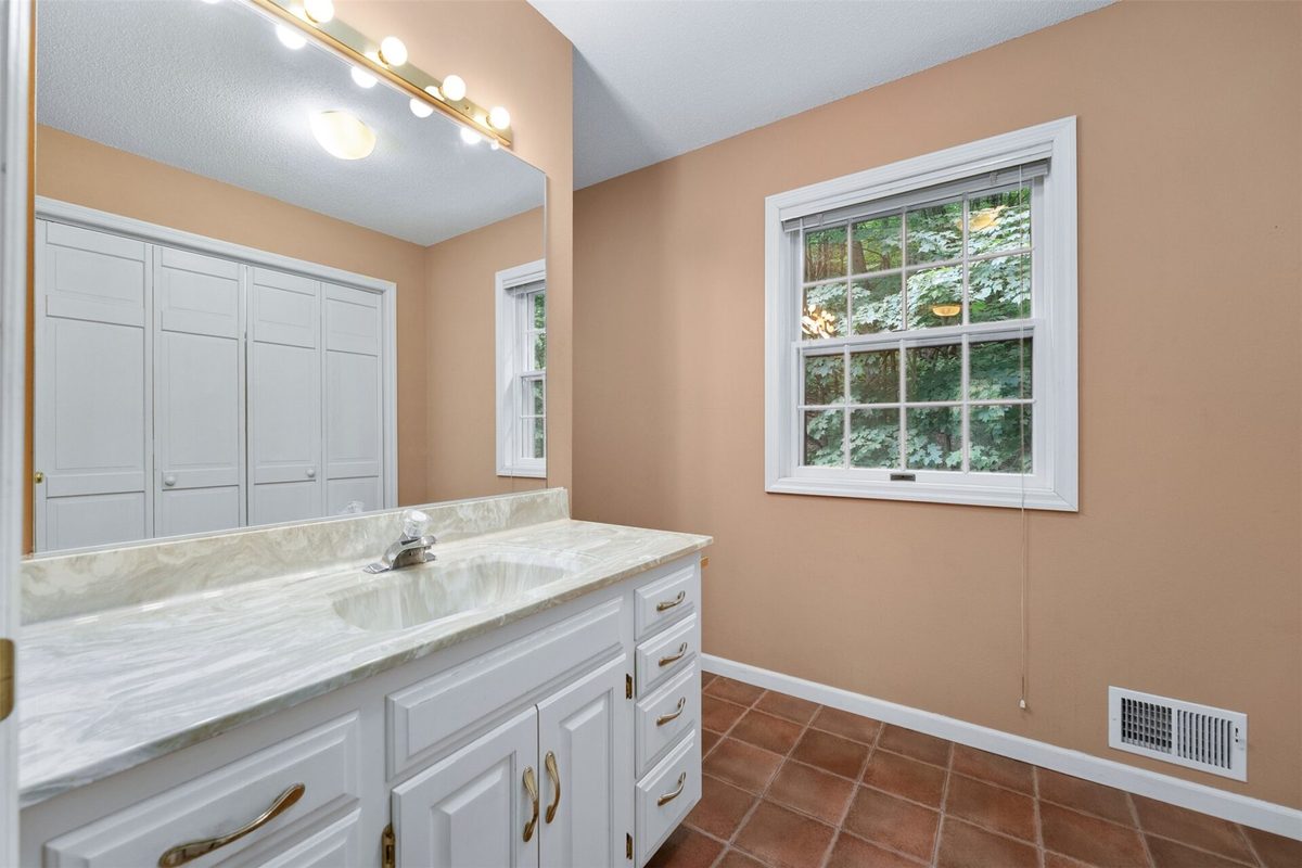 137 Canterbury Road, Eau Claire WI 54701 - Residential house for sale - MLS #1603482 - image20