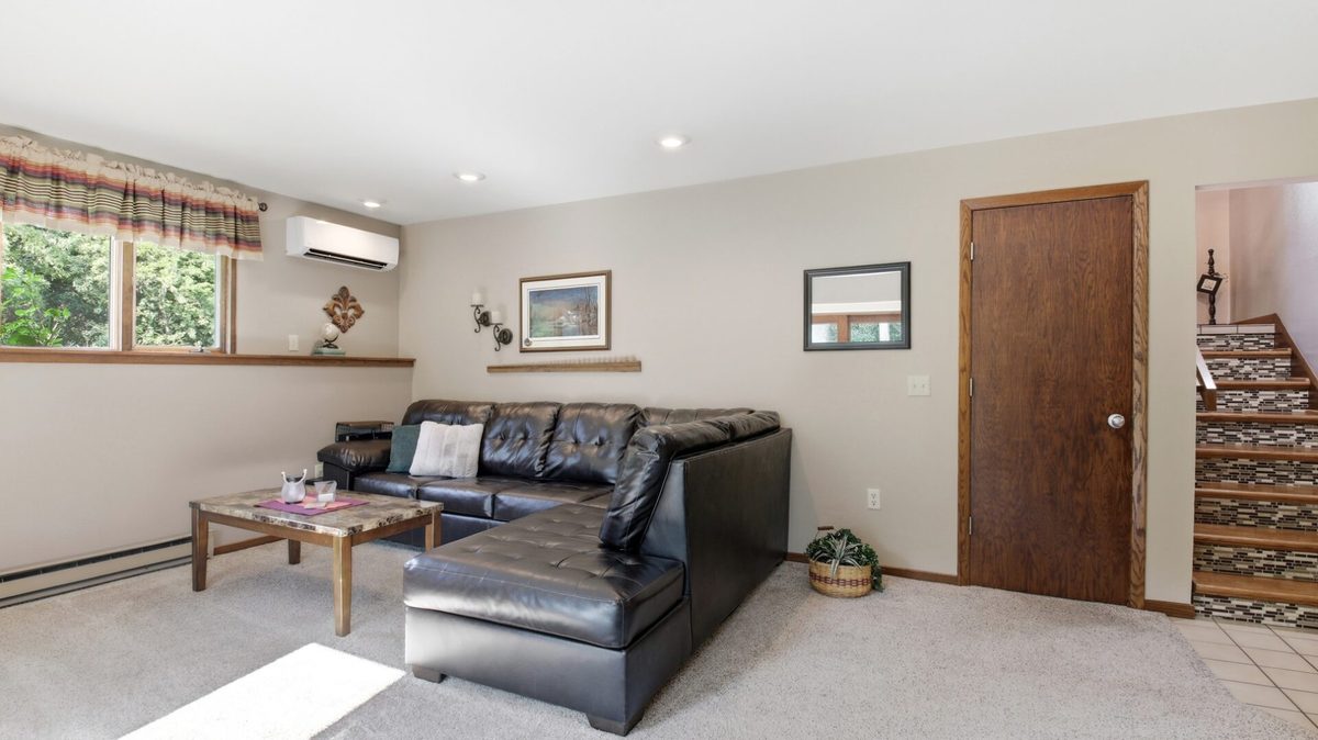 2416 Aurora Circle NE, Menomonie, WI