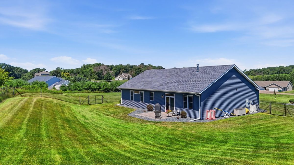 911 67th Avenue, Hudson WI 54016 - Residential house for sale - MLS #1603301 - image27