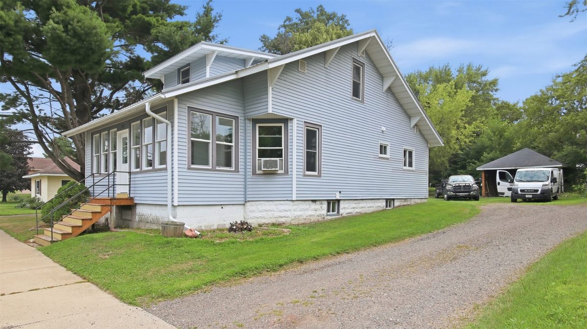 329 Washington Street, Stanley WI 54768 - Residential house for sale - MLS #1604501 - image2