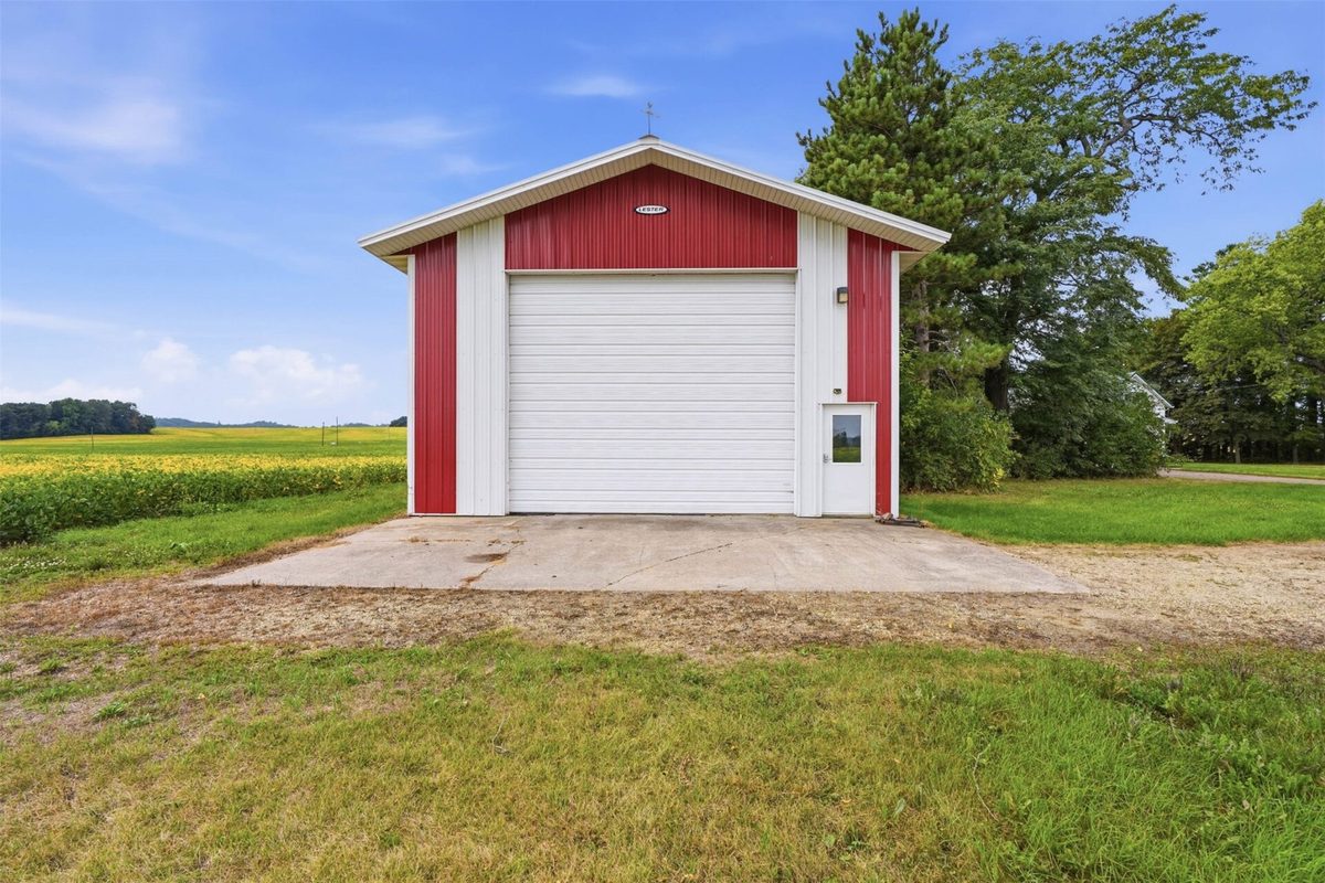 N14332 Town Hall Road, Fairchild WI 54741 - Residential house for sale - MLS #1604694 - image2