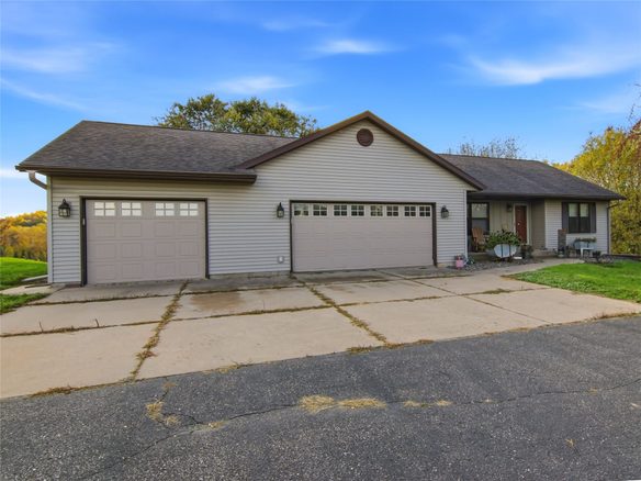 E9412 690th Avenue, Elk Mound WI 54739 - Residential house for sale - MLS #1605940 - image1