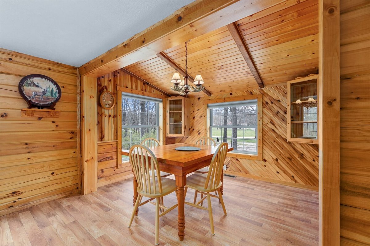 19498 E County Road Gg, Augusta, WI