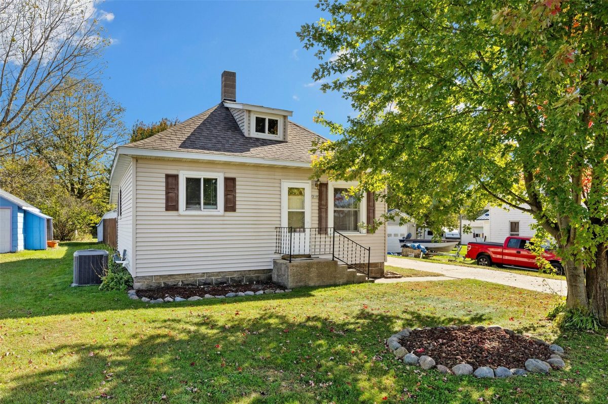 319 Peterson Avenue, Blair WI 54616 - Residential house for sale - MLS #1605869 - image2