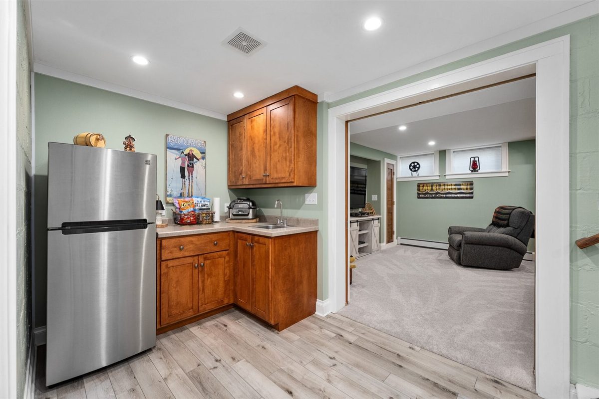 212 Mckinley Avenue, Eau Claire, WI — photo 30