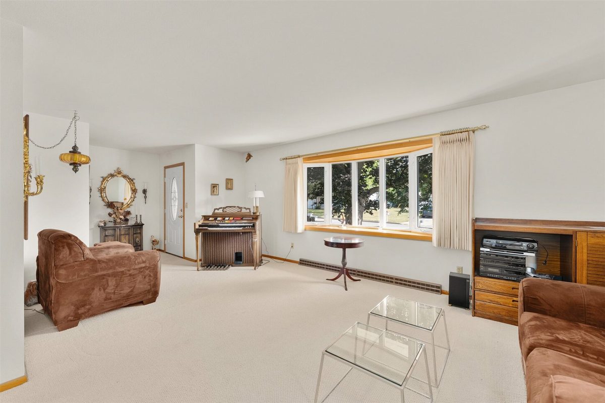 1002 Leonard Drive, Eau Claire WI 54703 - Residential house for sale - MLS #1604356 - image4