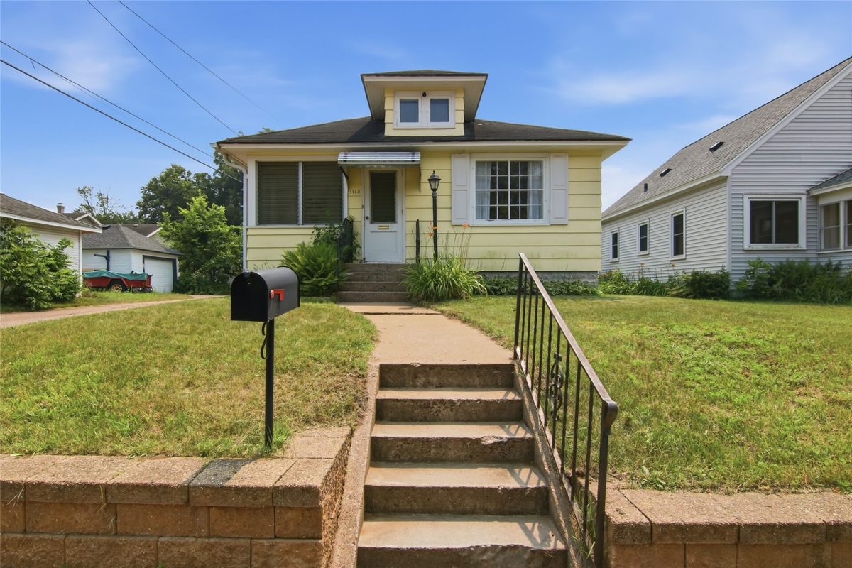1113 Belmont Avenue, Eau Claire WI 54701 - Residential house for sale - MLS #1603312 - image2