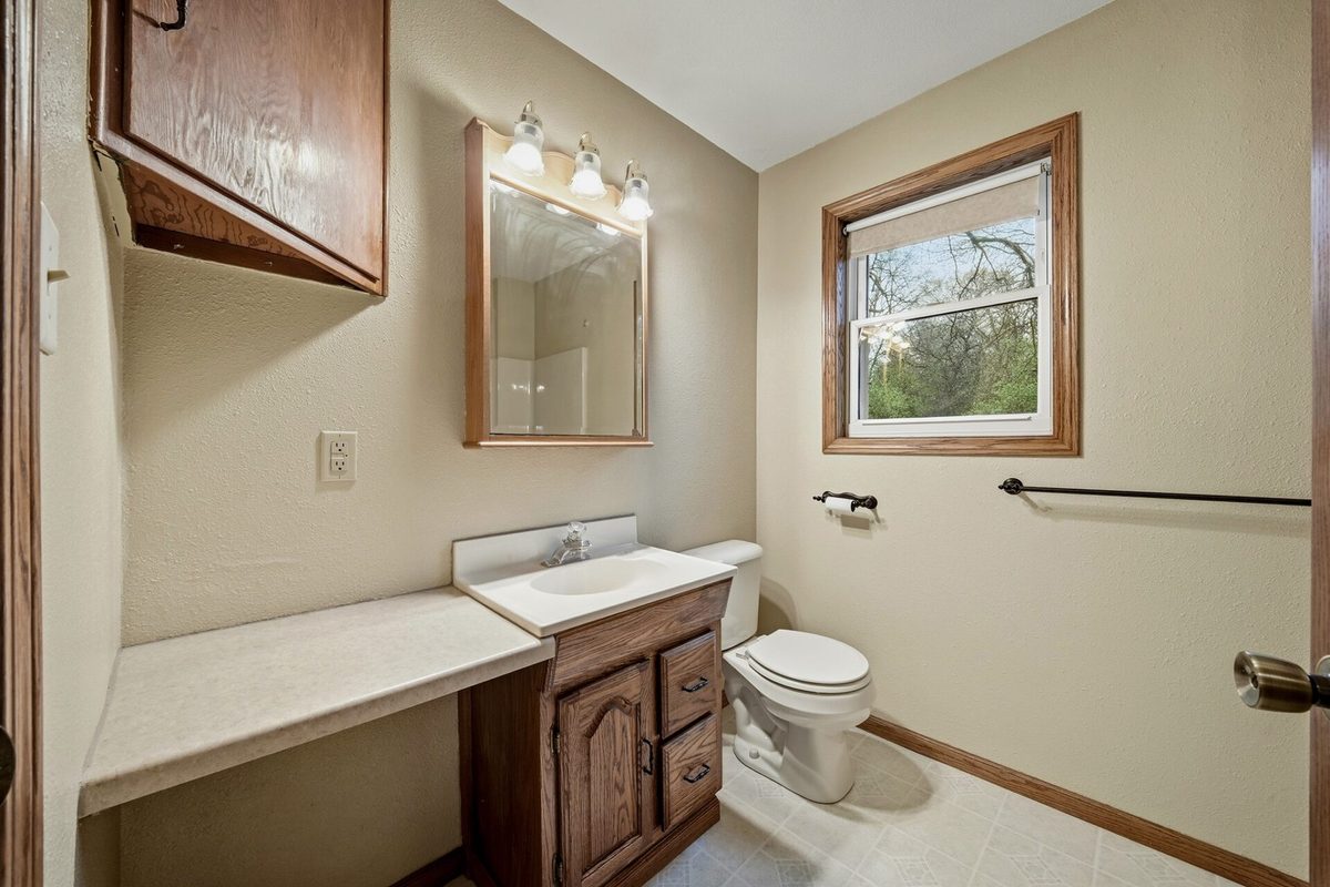 1213 Ervin Road, Eau Claire, WI — photo 23