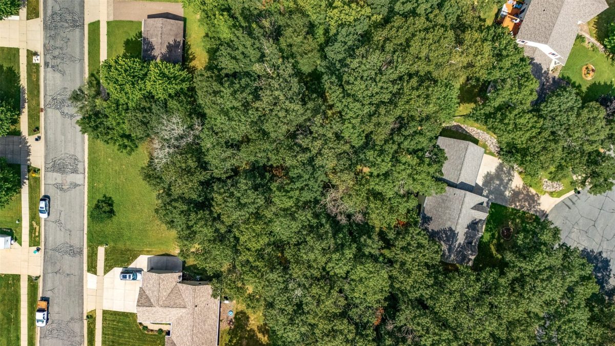 341 Monte Carlo Dr Eau Claire WI 54703 — photo 7