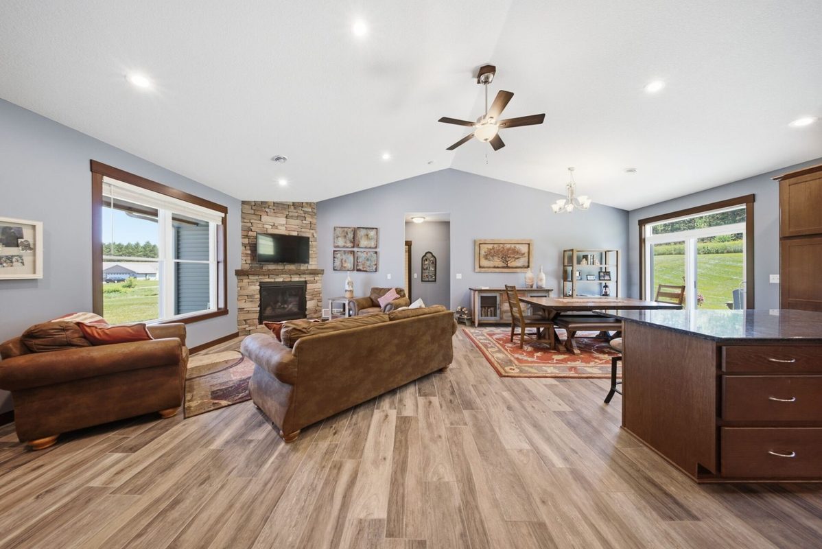 911 67th Avenue, Hudson WI 54016 - Residential house for sale - MLS #1603301 - image2