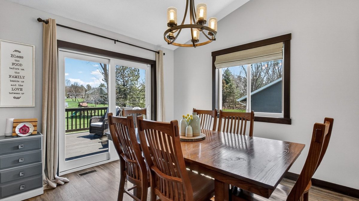 1929 Gooder Street Eau Claire WI 54703 — photo 9