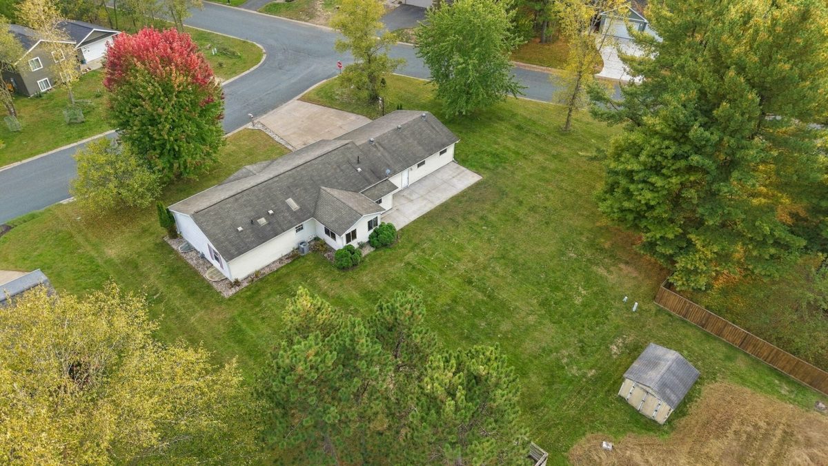 1027 Prairie Circle, Menomonie WI 54751 - Residential house for sale - MLS #1605849 - image4