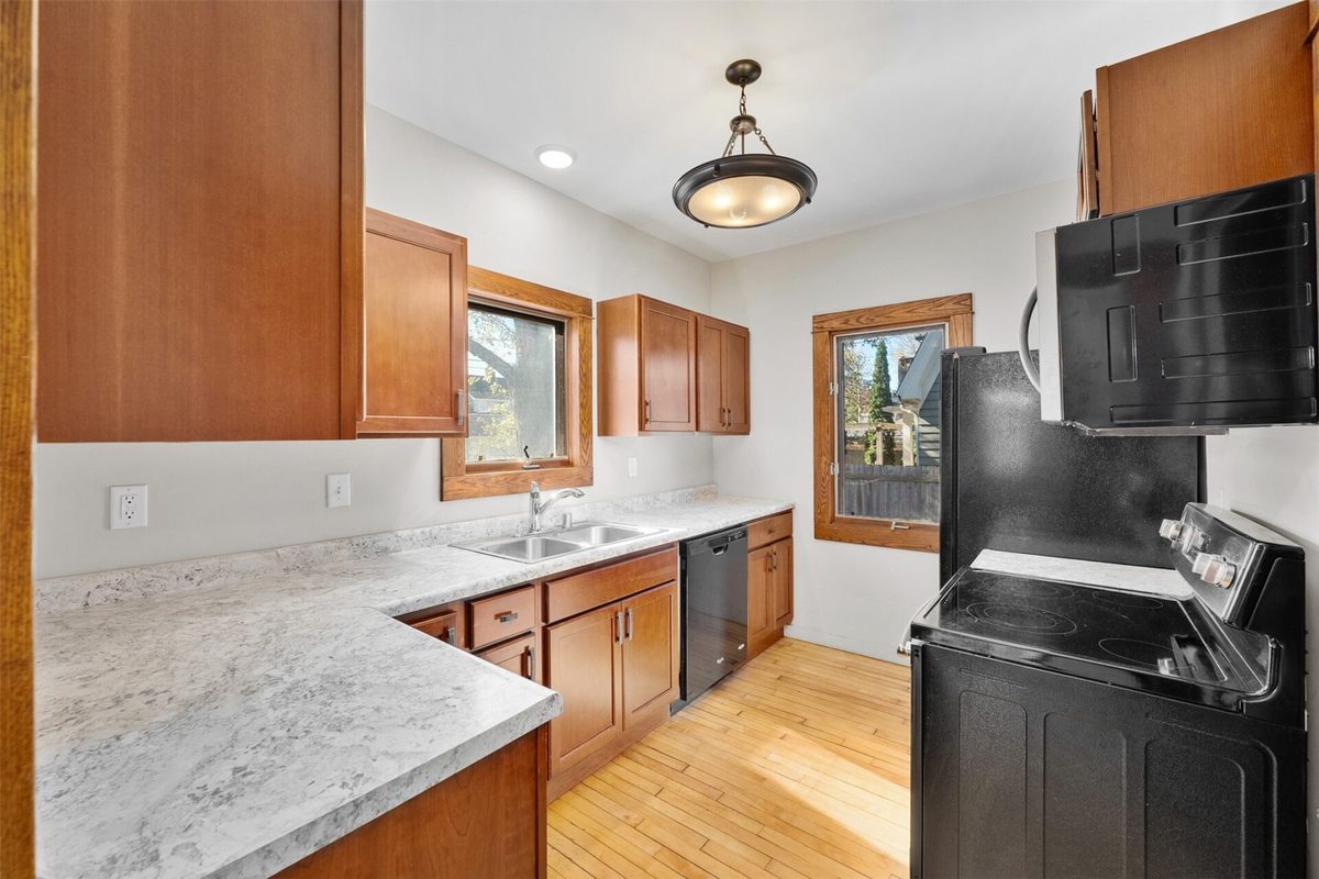 233 Garfield Avenue, Eau Claire WI 54701 - Residential house for sale - MLS #1606145 - image11