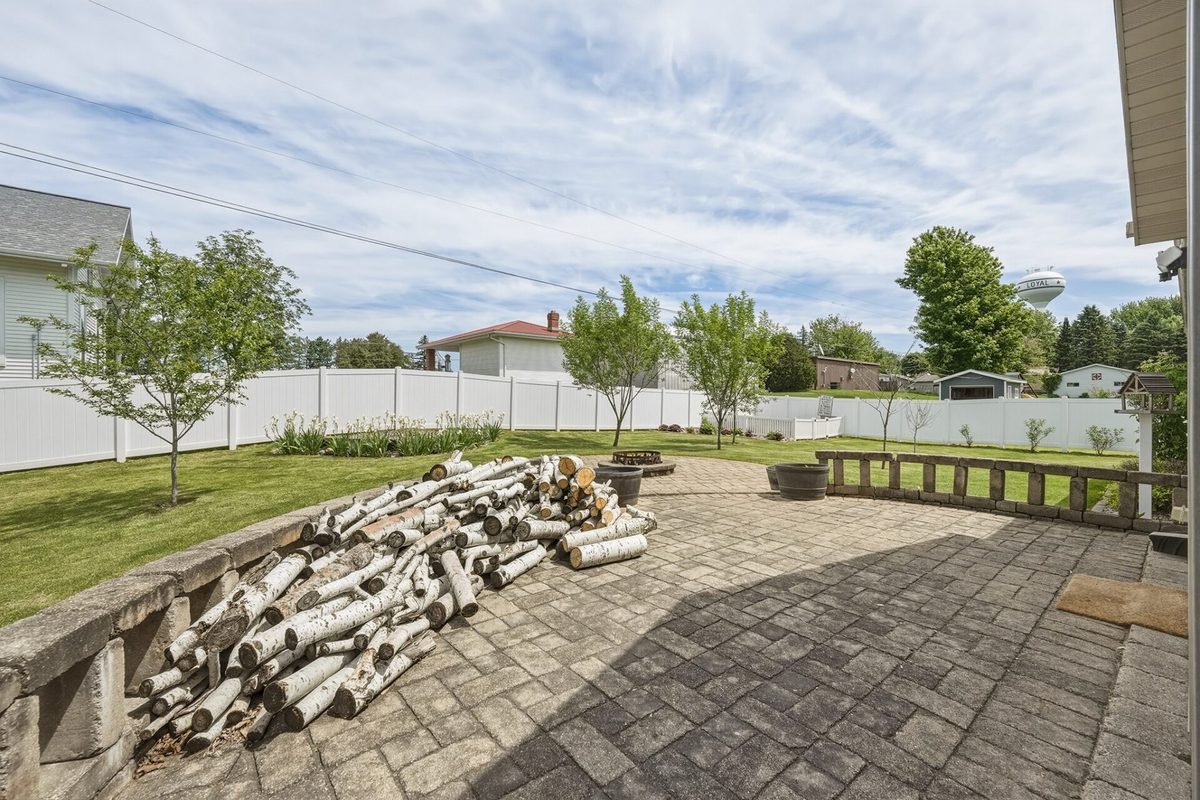 420 E 1st Street, Loyal, WI