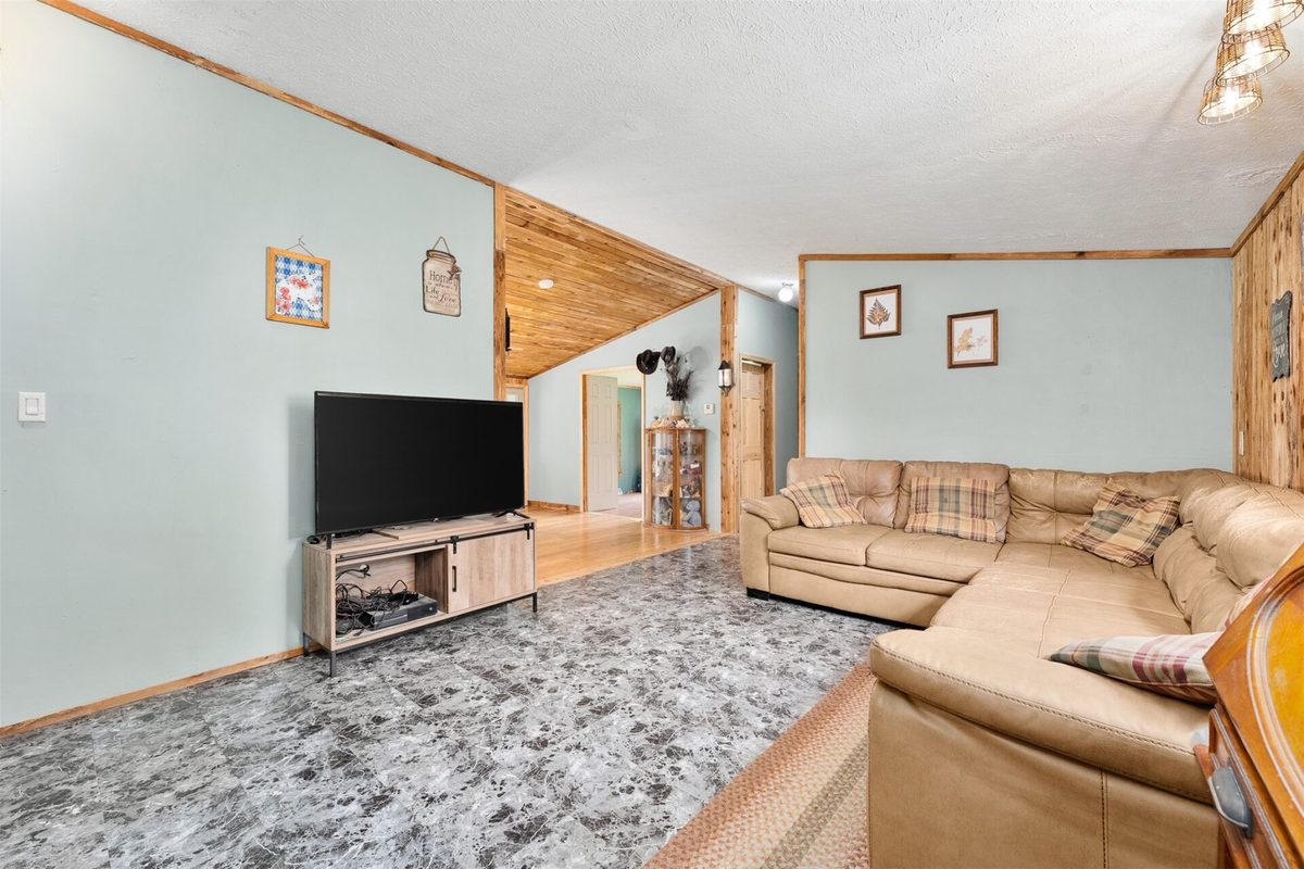 17028 State Highway 64, Gilman WI 54433 - Residential house for sale - MLS #1603513 - image11