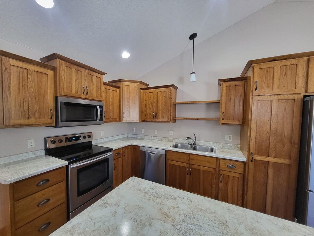 231 E Thomas Street, Rice Lake, WI — photo 8