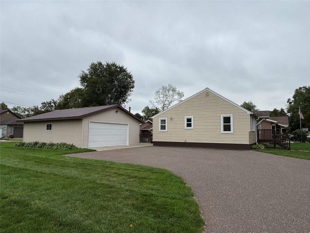 902 Queen Street, Bloomer WI 54724 - Residential house for sale - MLS #1604819 - image4