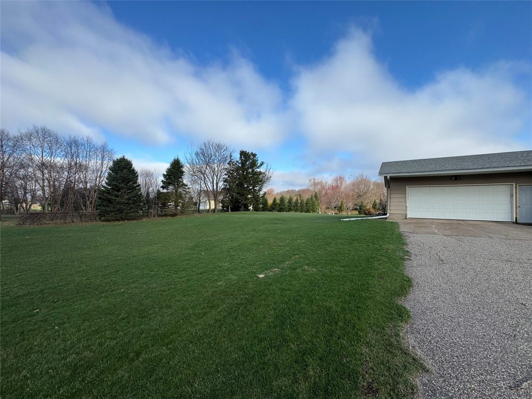 E9291 570th Avenue, Elk Mound, WI — photo 5