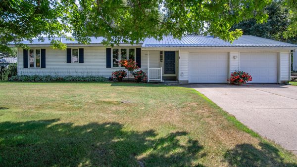 26231 W 1st Avenue Eleva WI 54738