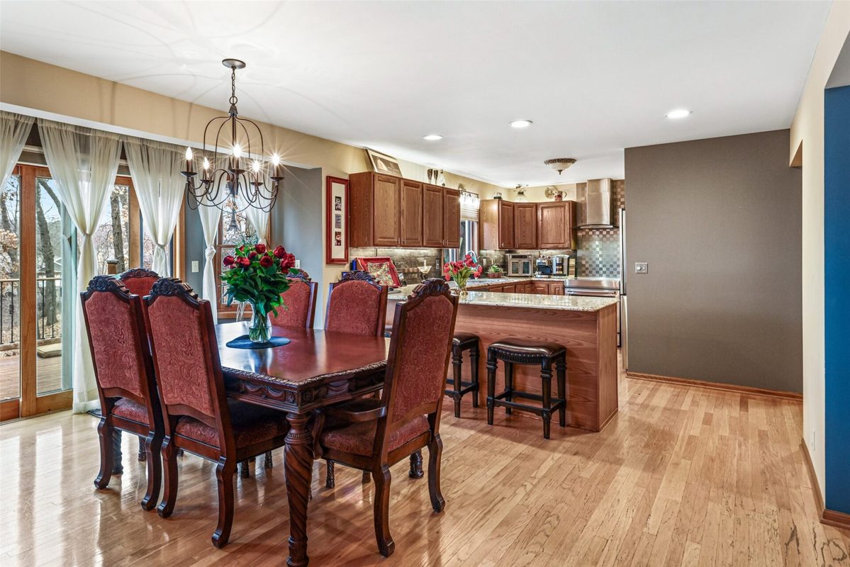 318 Paris Place  Eau Claire WI 54703 — photo 15