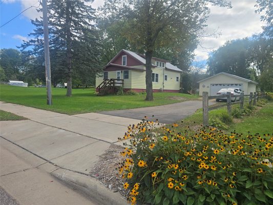 307 E Begley Street Greenwood WI 54437