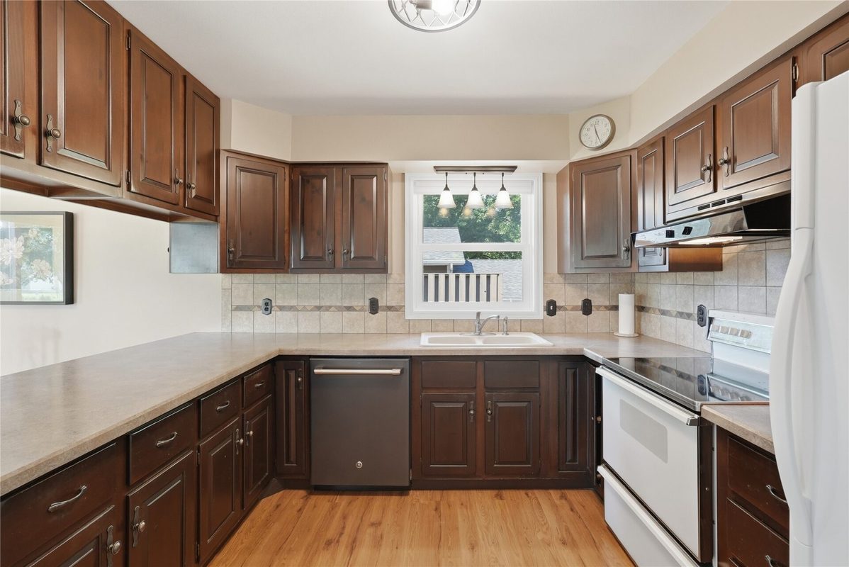 1105 Barry Avenue, Eau Claire WI 54701 - Residential house for sale - MLS #1603728 - image6