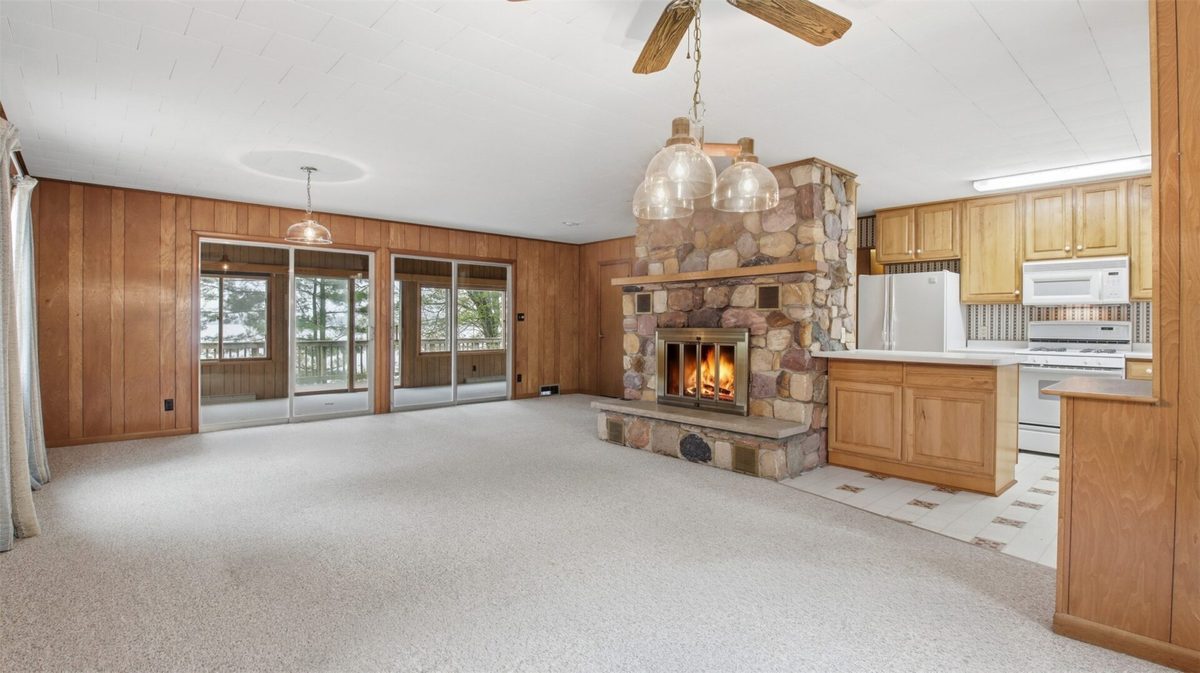6092N West Shore Lane, Stone Lake, WI
