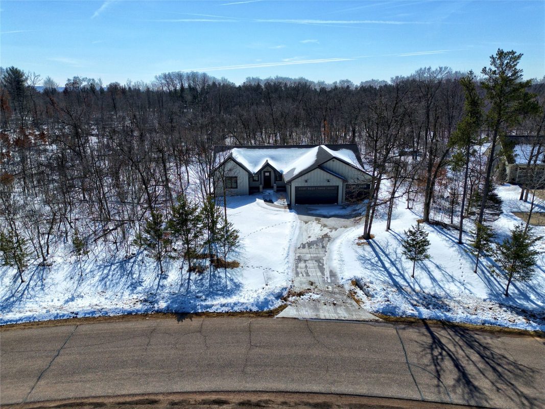 9217 24th Avenue, Eau Claire WI 54703 - Residential house for sale - MLS #1599047 - image2