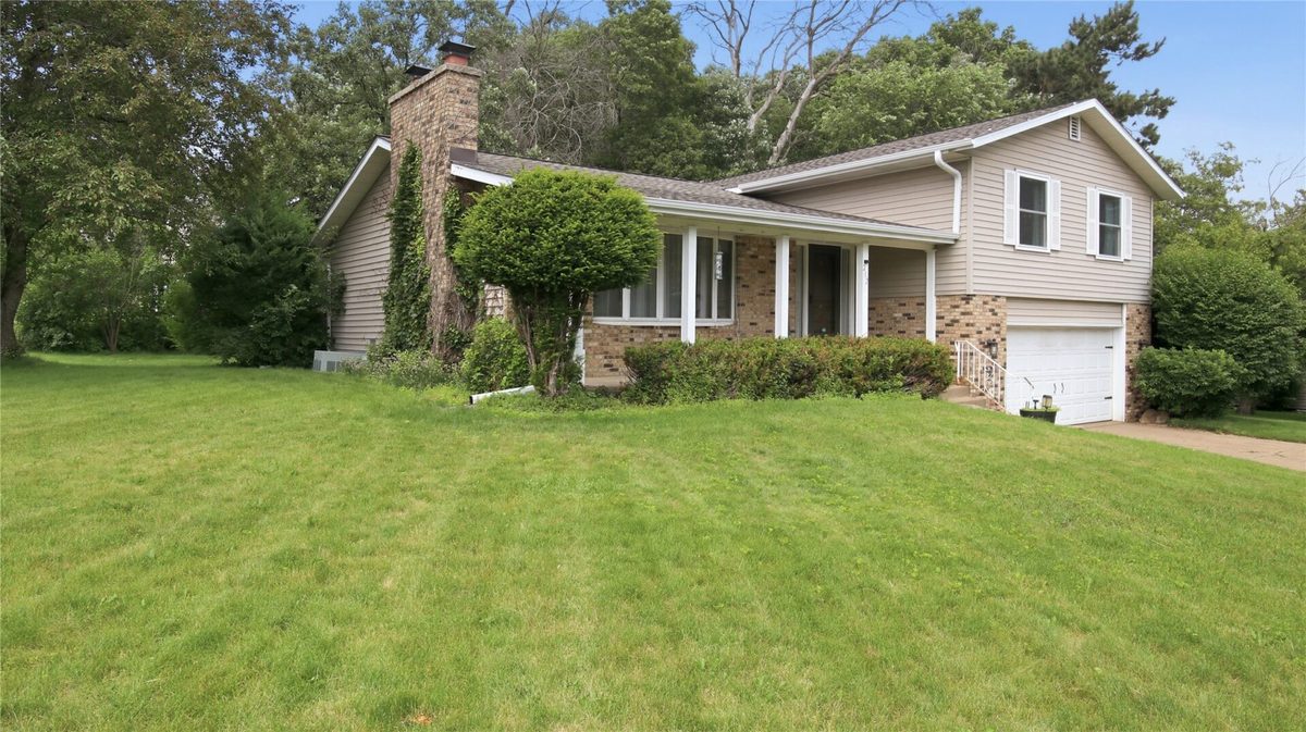 212 Country Club Lane, Altoona WI 54720 - Residential house for sale - MLS #1602805 - image2