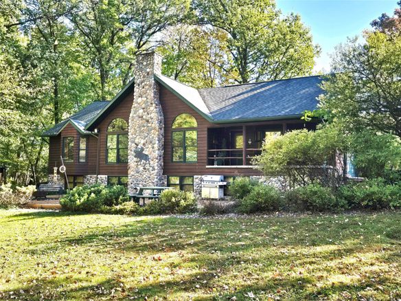 2315 5 1/4 Avenue Chetek WI 54728 — photo 1