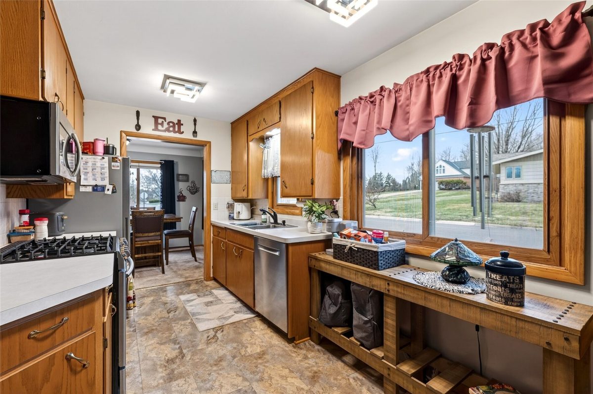 1415 Duke Street, Rice Lake, WI — photo 4