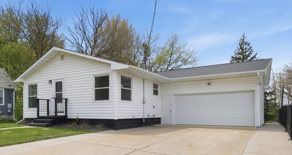 728 2nd Street, Altoona WI 54720 - Residential house for sale - MLS #1600956 - image1