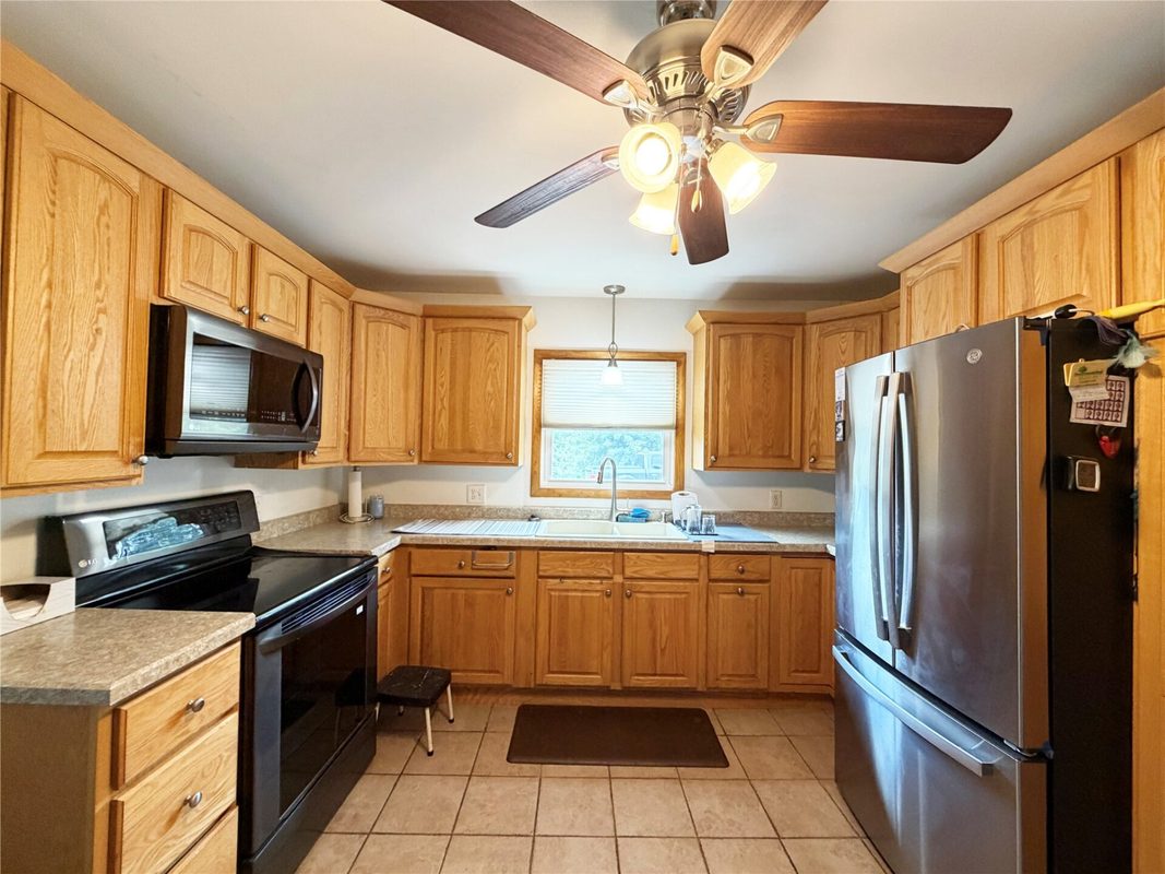 1812 Peterson Avenue, Eau Claire WI 54703 - Residential house for sale - MLS #1604552 - image4