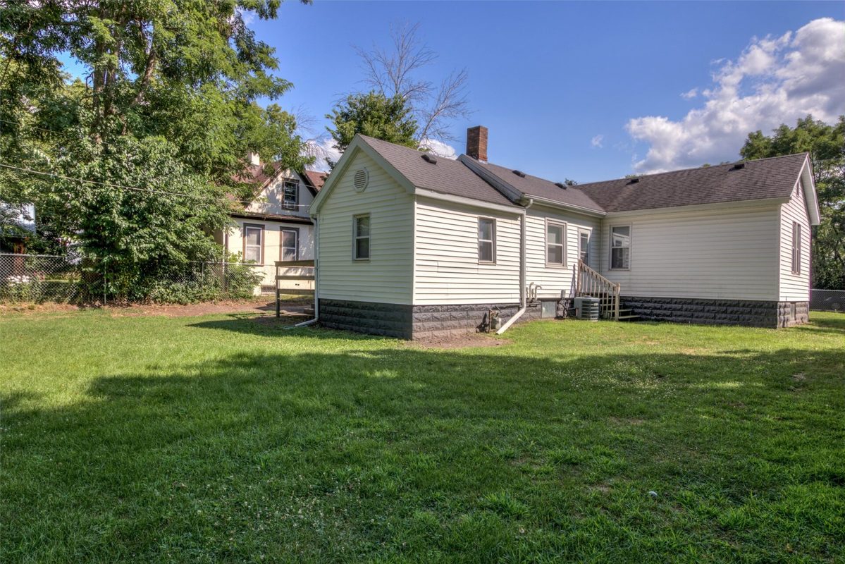 1022 Madison Street, Eau Claire WI 54703 - Residential house for sale - MLS #1604163 - image23