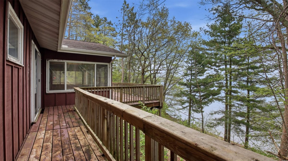 6092N West Shore Lane, Stone Lake, WI