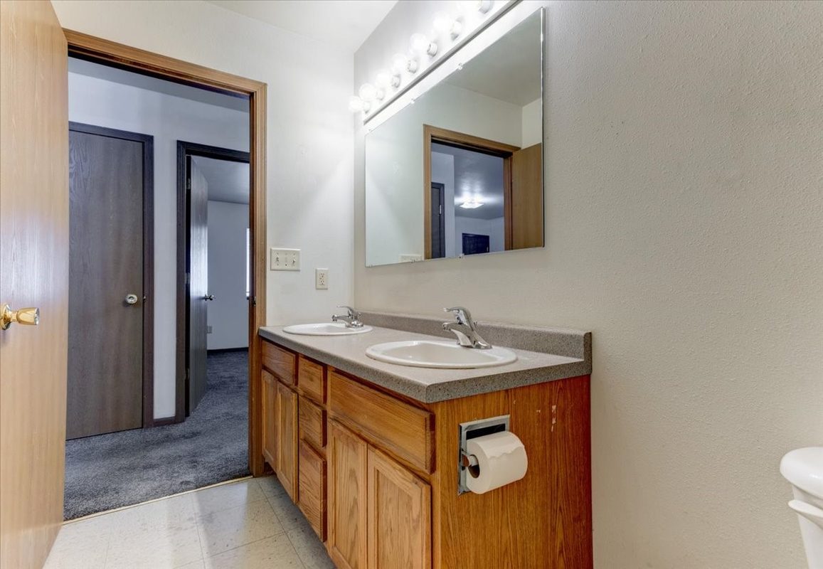 408 18th Avenue, Menomonie WI 54751 - ResidentialIncome house for sale - MLS #1603009 - image26