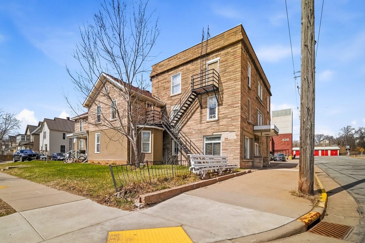 678 Wisconsin Street Eau Claire WI 54703 — photo 3