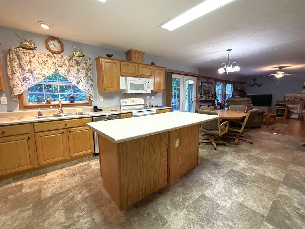 N8495 Duerkop Road, Alma Center WI 54611 - Residential house for sale - MLS #1604820 - image10