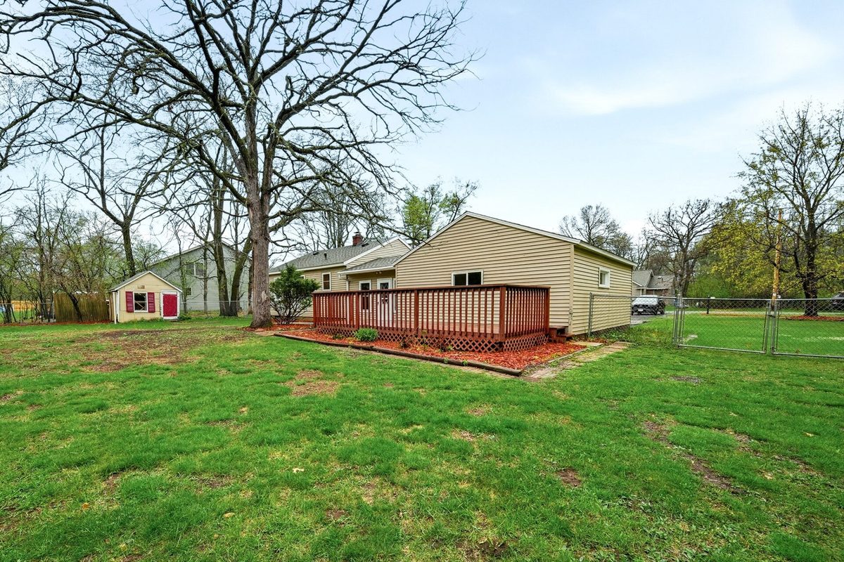 1213 Ervin Road, Eau Claire, WI — photo 8