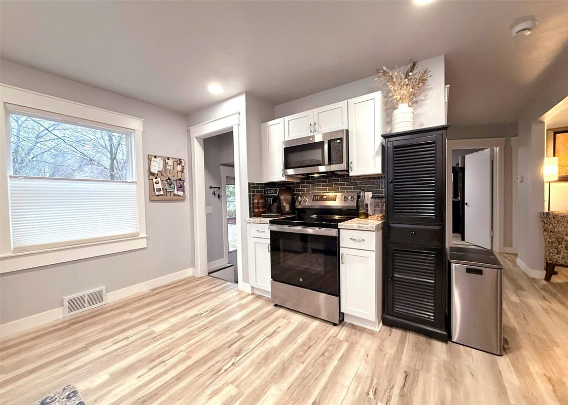 2134 14th Street Eau Claire WI 54703 — photo 10