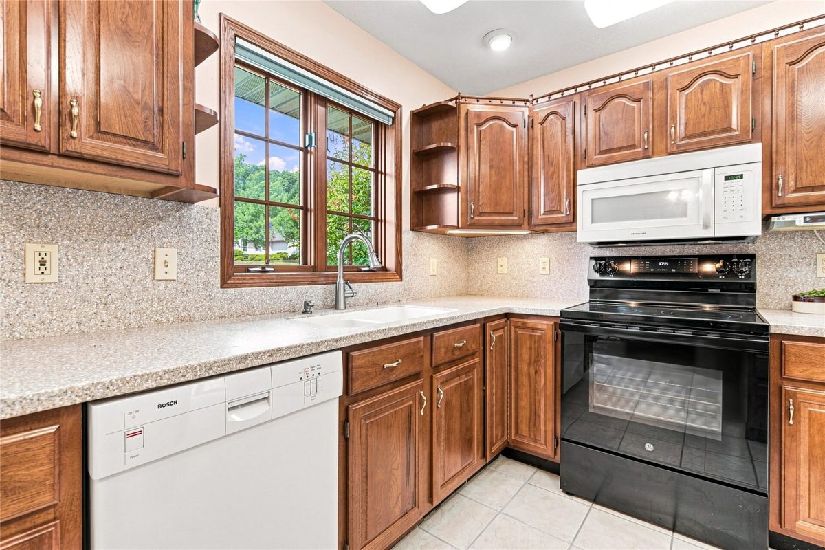 1119 Thompson Drive, Altoona WI 54720 - Residential house for sale - MLS #1604109 - image7