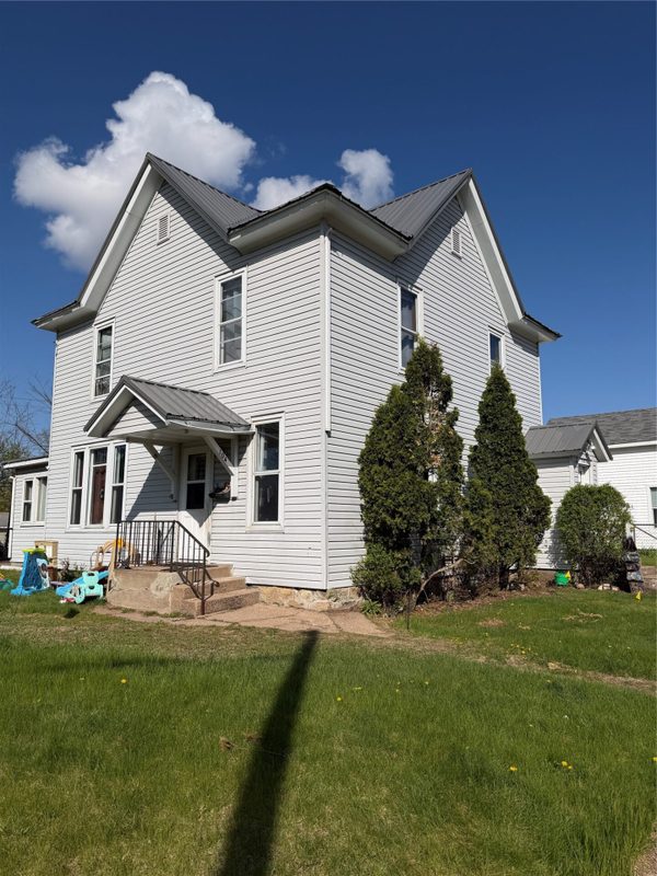 104 Grove Street, Chippewa Falls WI 54729 - ResidentialIncome house for sale - MLS #1601031 - image2