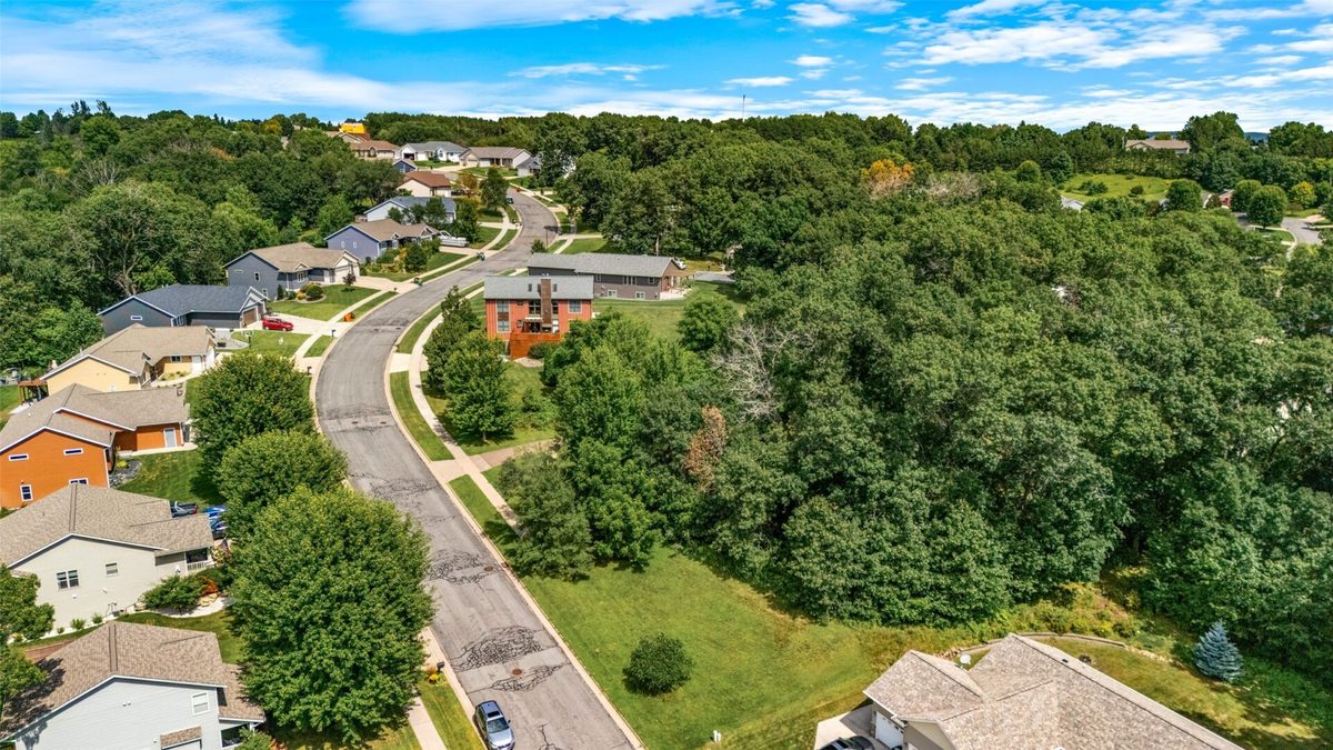 341 Monte Carlo Dr Eau Claire WI 54703 — photo 4