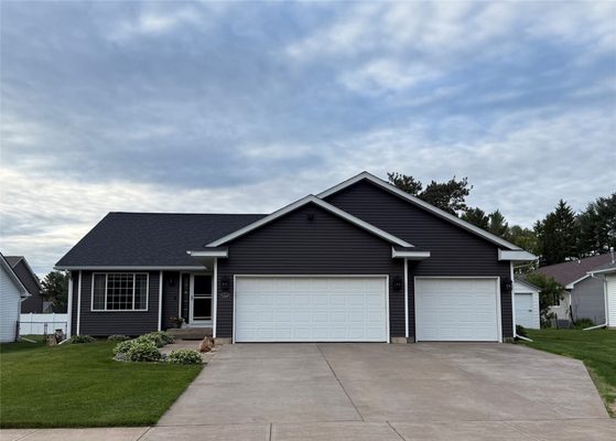 4426 Springfield Drive, Eau Claire WI 54701 - Residential house for sale - MLS #1601328 - image1