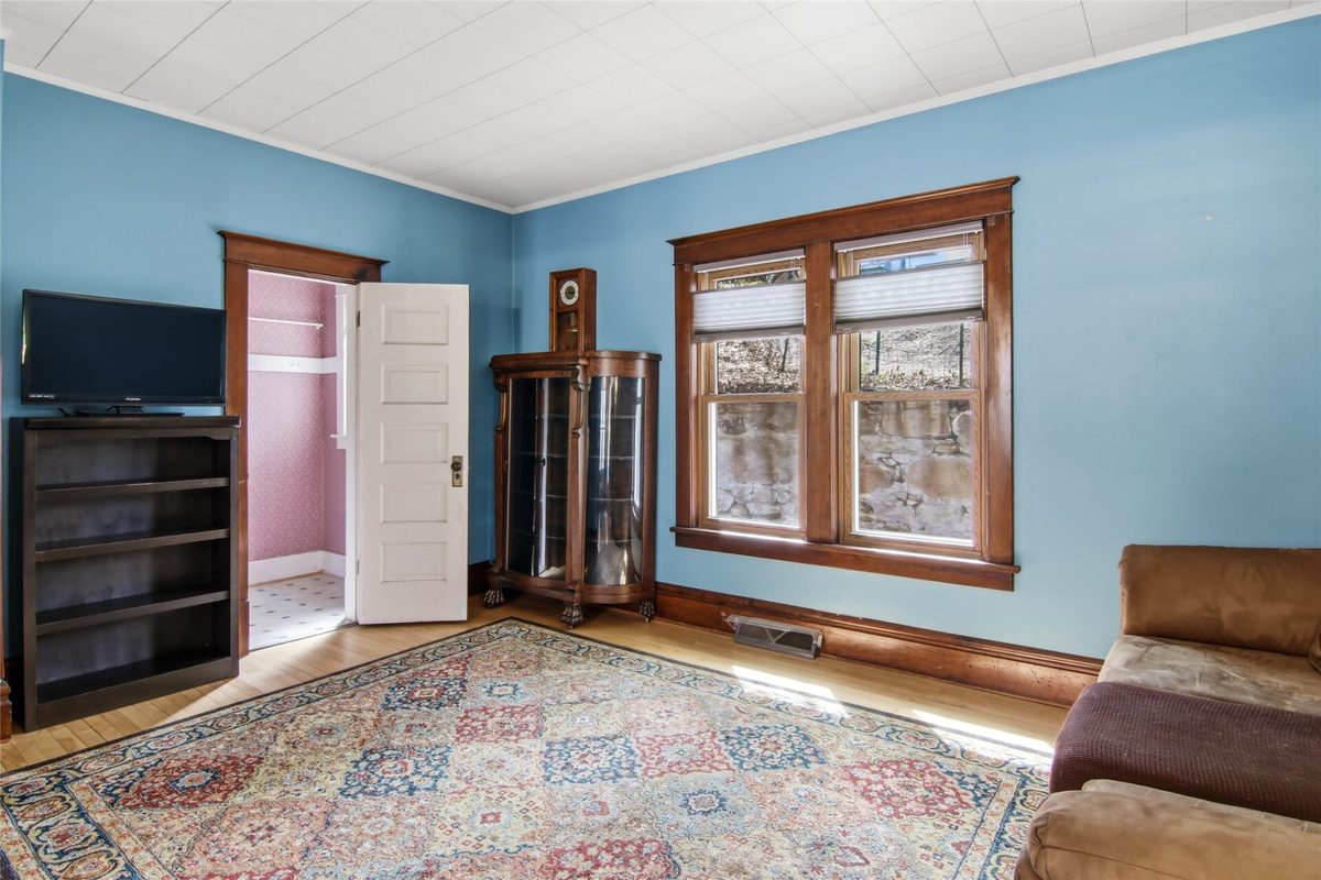 229 W Elm Street, Chippewa Falls, WI — photo 3