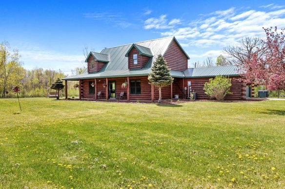 171 30th Street, Clear Lake WI 54005 - Residential house for sale - MLS #1601342 - image1